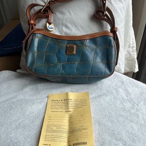 Purse Dooney and Bourke